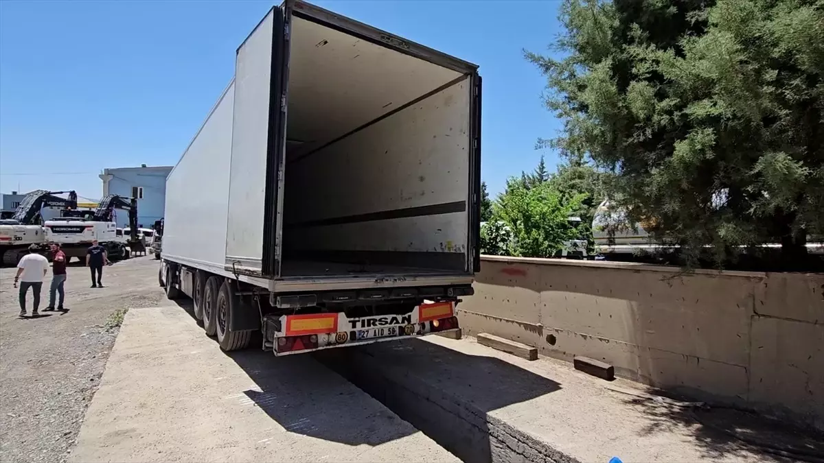 Şırnak\'ta Tırda 30 kg Metamfetamin Ele Geçirildi