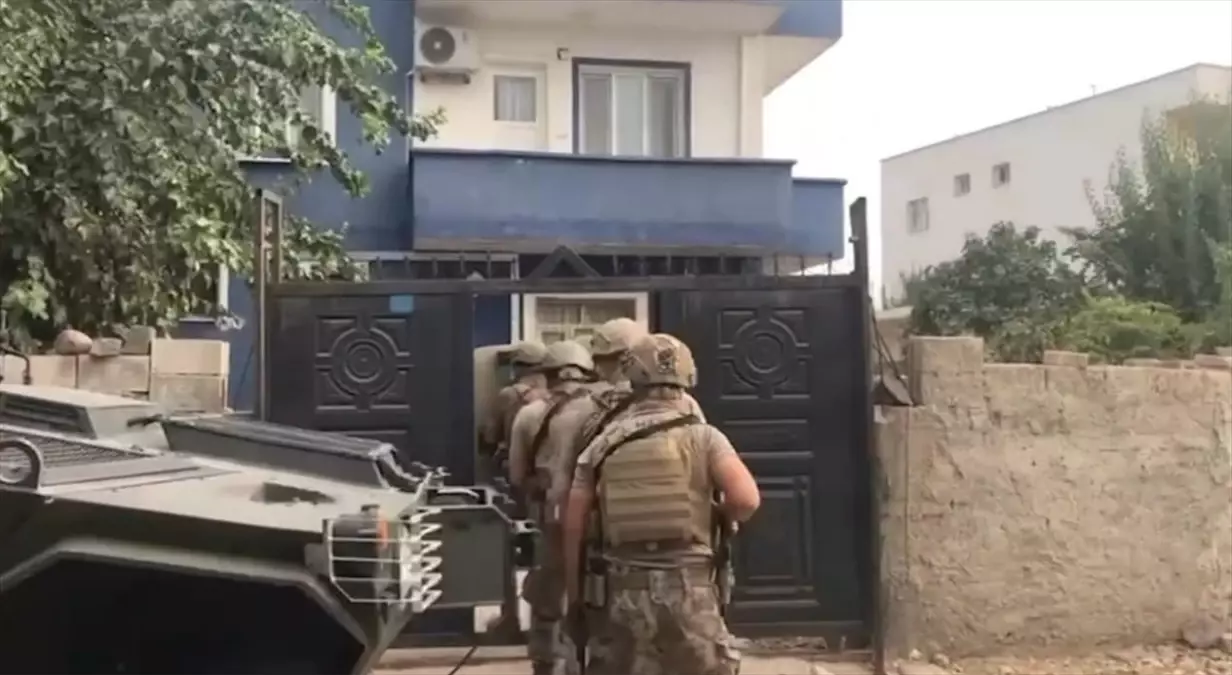 Şırnak\'ta Silah Kaçakçılığı Operasyonu