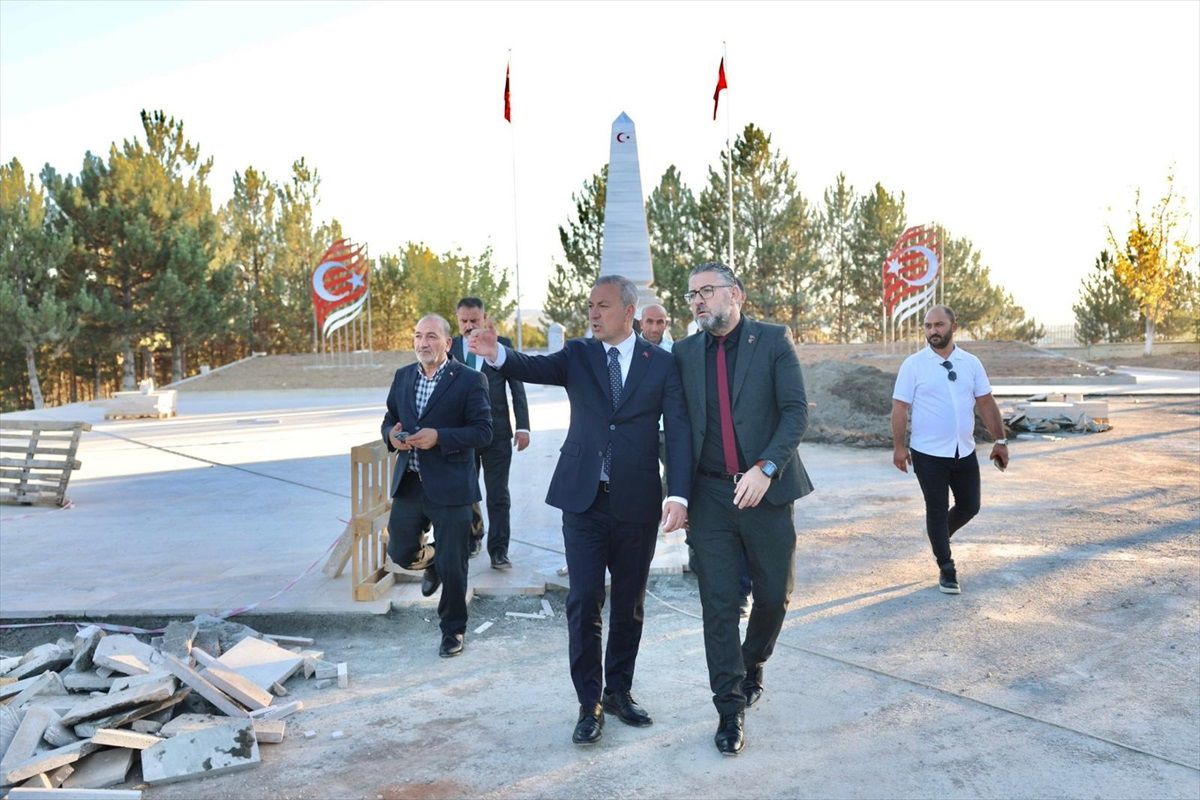 Sivas\'ta Şehitlik İçin İyileştirme Çalışmaları