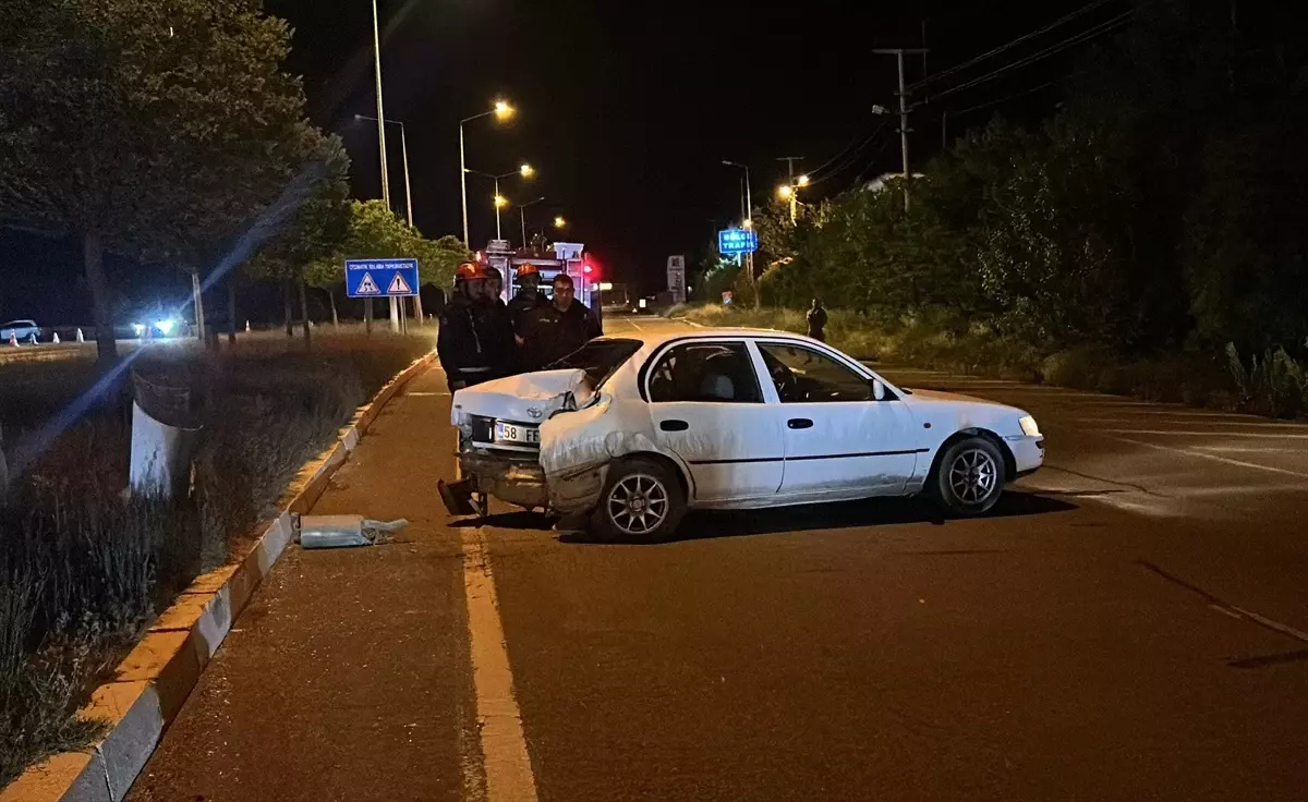 Sivas\'ta Trafik Kazası: 5 Yaralı