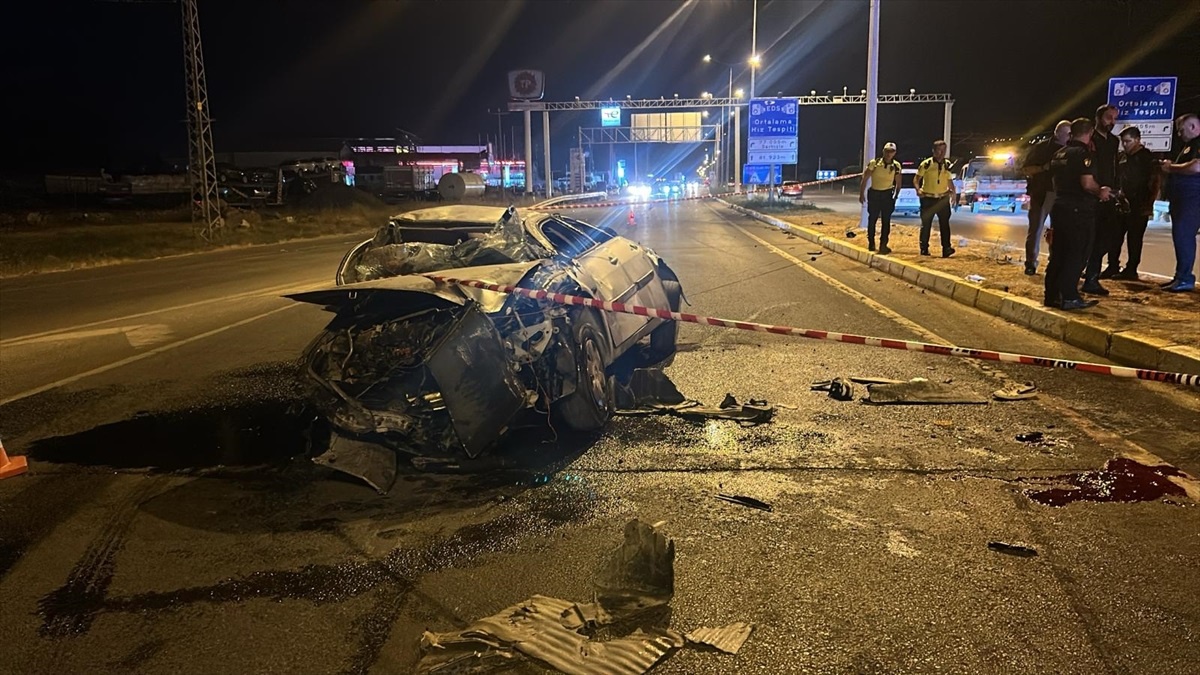 Sivas\'ta Trafik Kazası: 1 Ölü, 1 Yaralı
