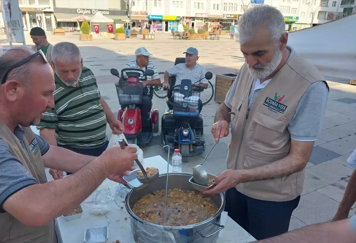 Sorgun\'da Aşure İkramı