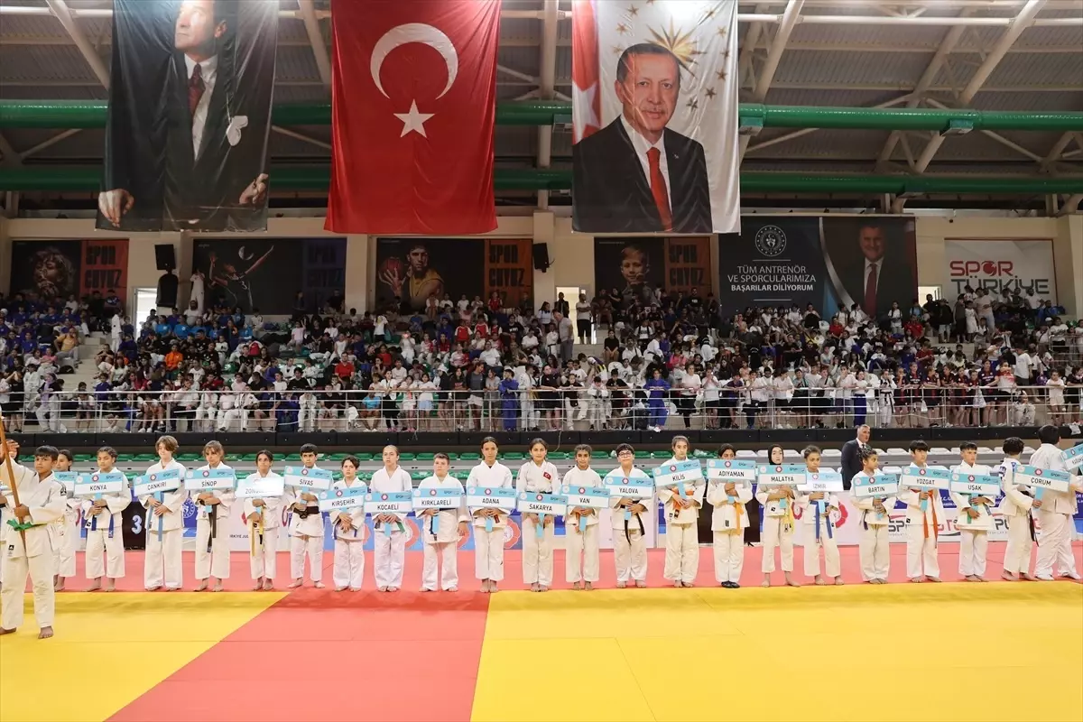 Spor Toto Minikler Türkiye Judo Şampiyonası, Mardin\'de başladı