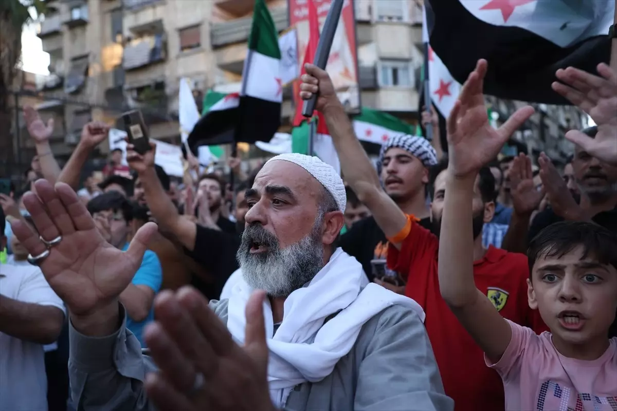 Şam\'da İsrail Saldırılarına Protesto