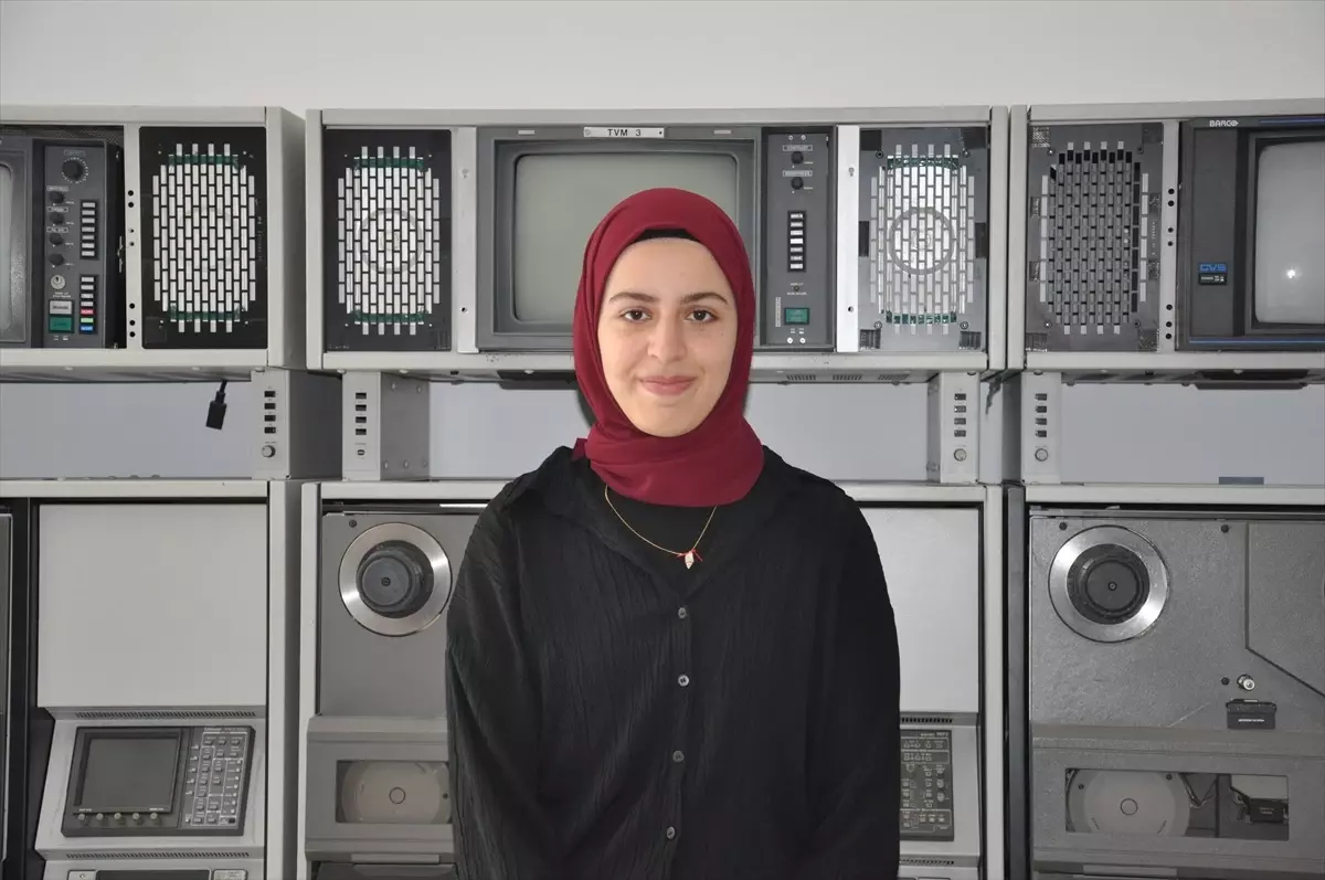 Sahar Alhoz\'un Ödüllü Kısa Filmi: Sığınak