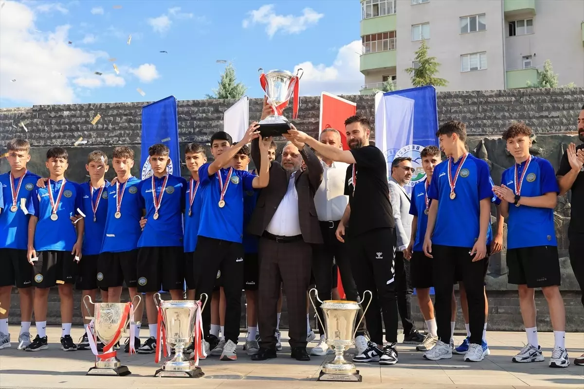 Talas Belediyespor Türkiye Şampiyonu Oldu