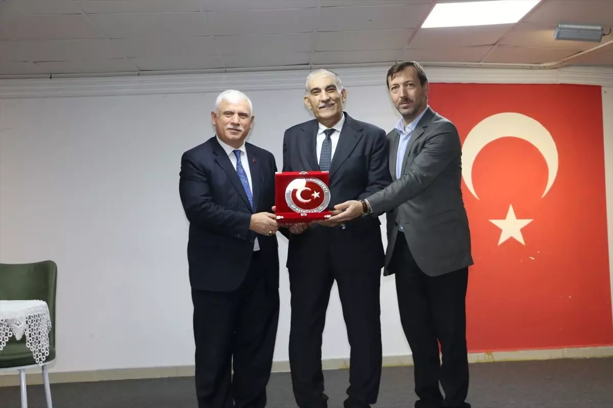 Öztürk, Öğrencilere Başarı Tavsiyeleri Verdi