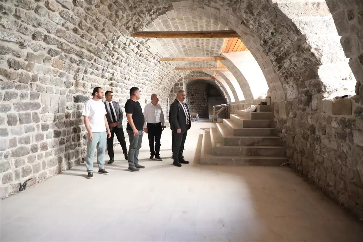 Gön Han Restorasyonu Devam Ediyor