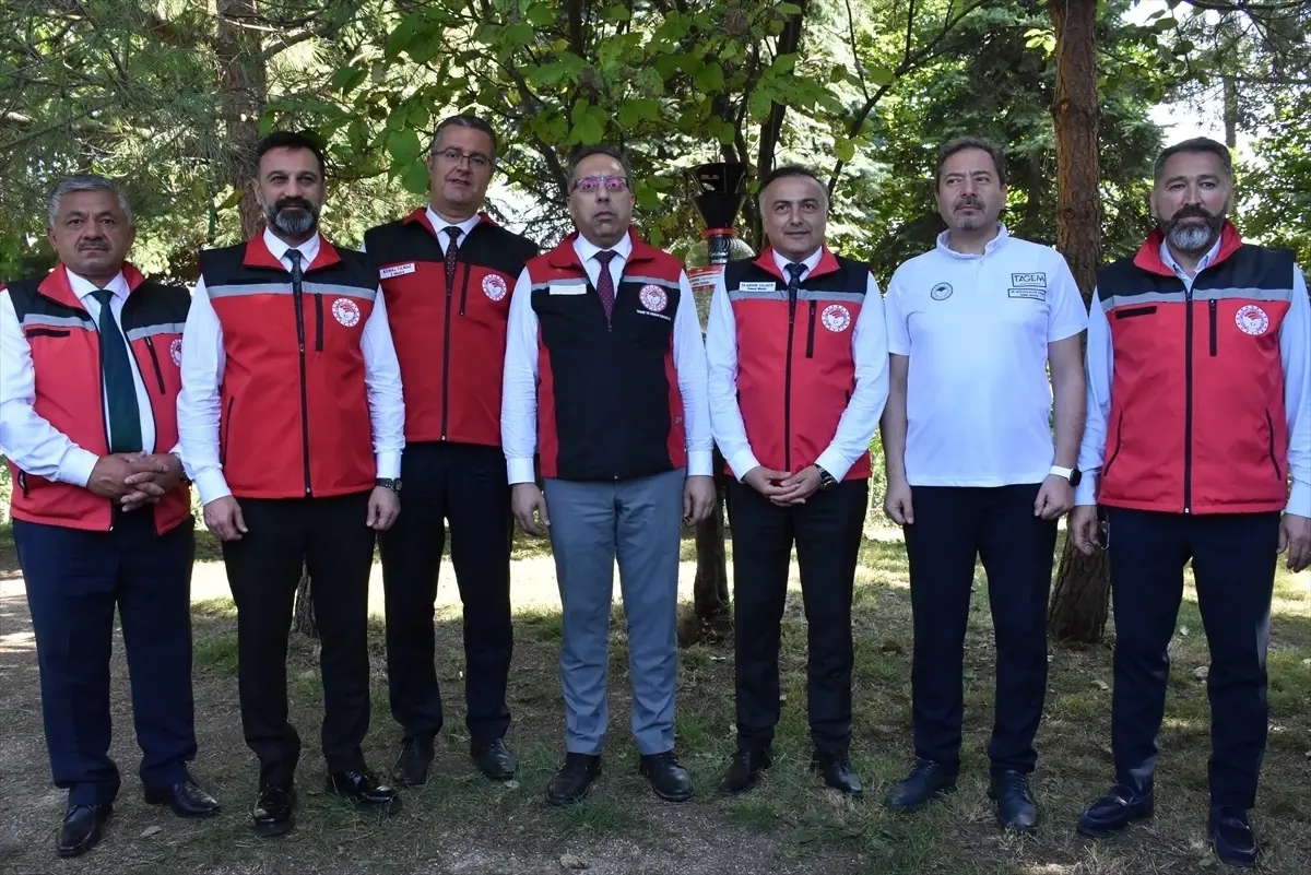 Ordu\'da Samuray Arıları Doğaya Salındı