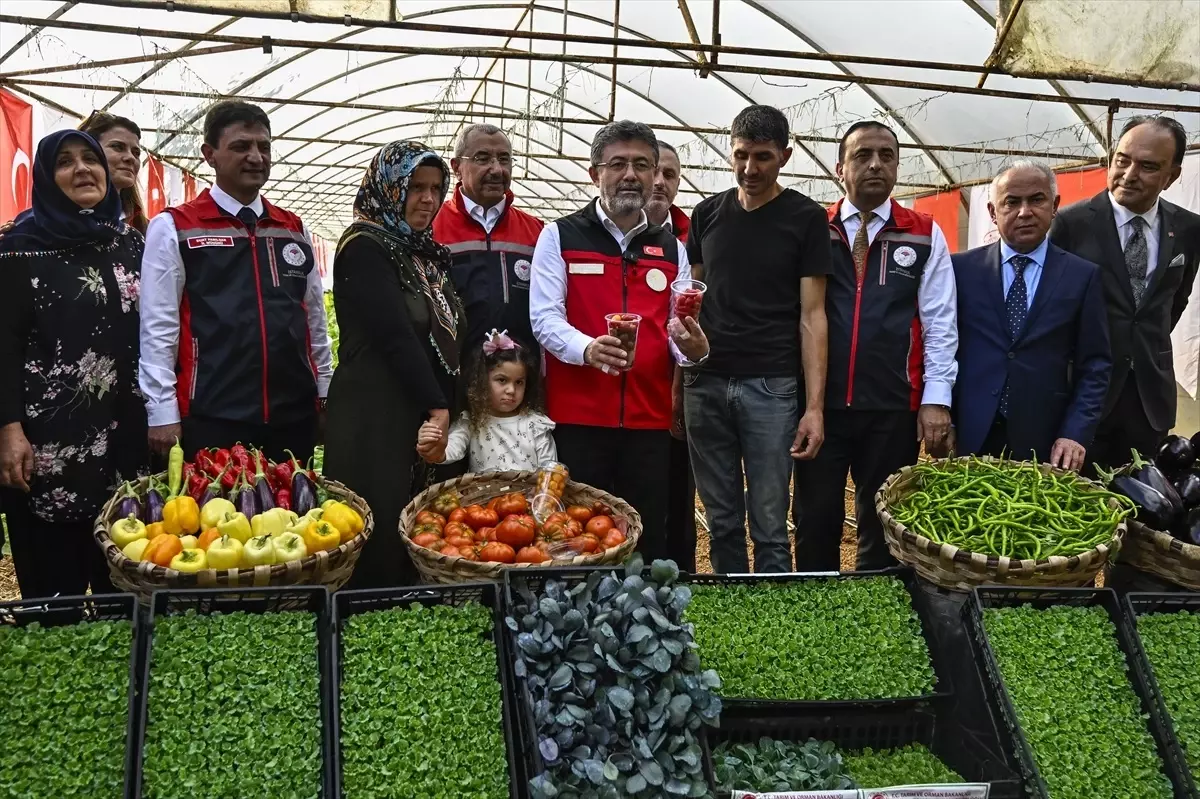 Tarım ve Orman Bakanı Yumaklı İsrail tohumu iddialarına yanıt verdi Açıklaması