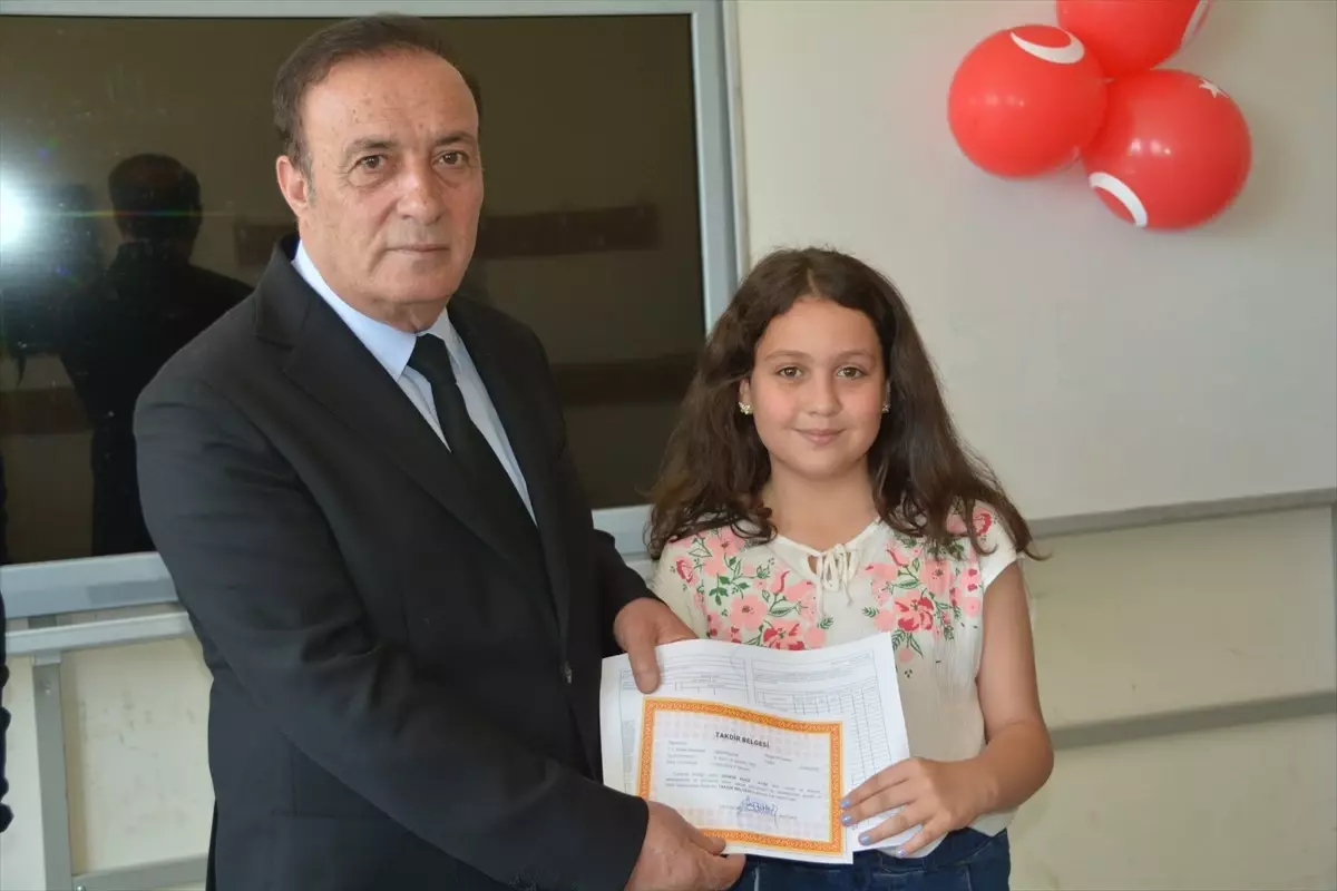 Tatvan\'da Karneler Dağıtıldı