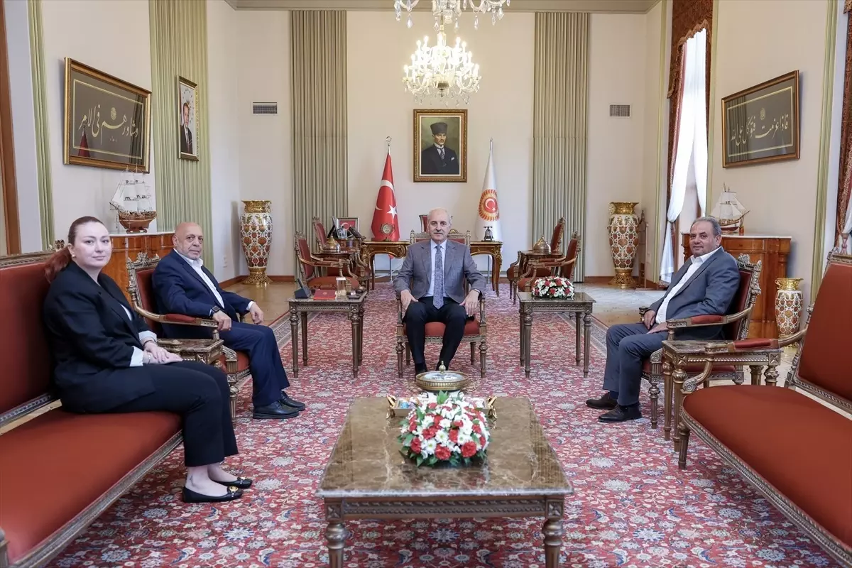 Kurtulmuş, HAK-İŞ Başkanı Arslan\'ı Kabul Etti