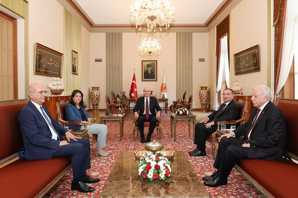 Kurtulmuş, Başkanvekillerini Kabul Etti