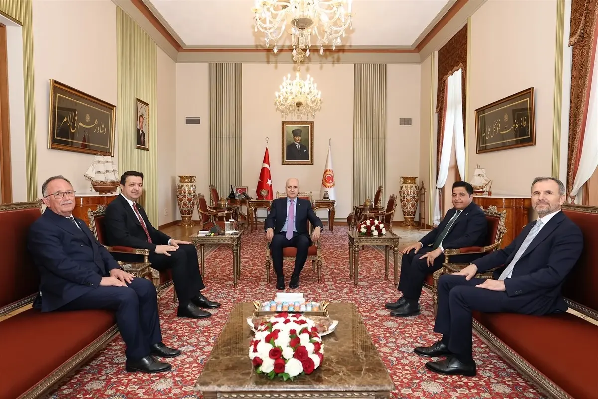 Kurtulmuş Arıkan ile Görüştü