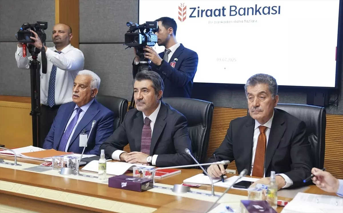 Ziraat Bankası\'nın Aktif Büyüklüğü 6,7 Trilyon Lira