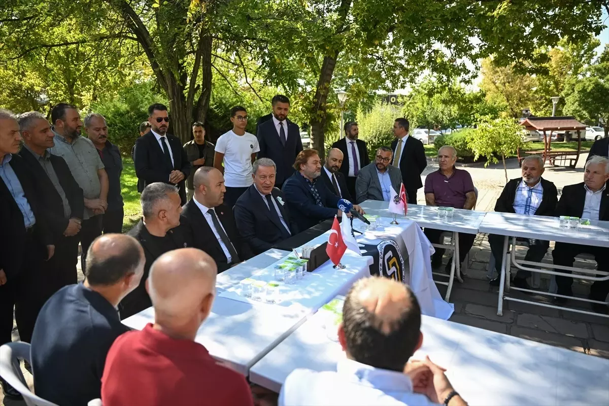 TBMM Milli Savunma Komisyonu Başkanı Akar, Ankara\'da "Türkiye Yüzyılı Buluşmaları" kapsamında konuştu Açıklaması