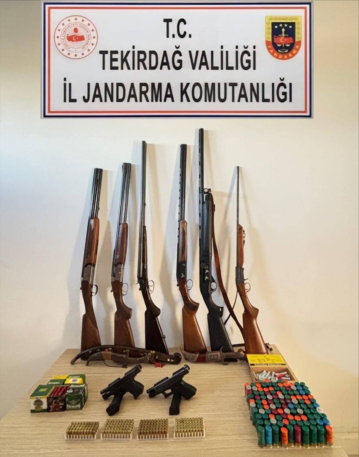 Tekirdağ\'da ruhsatsız silah operasyonu