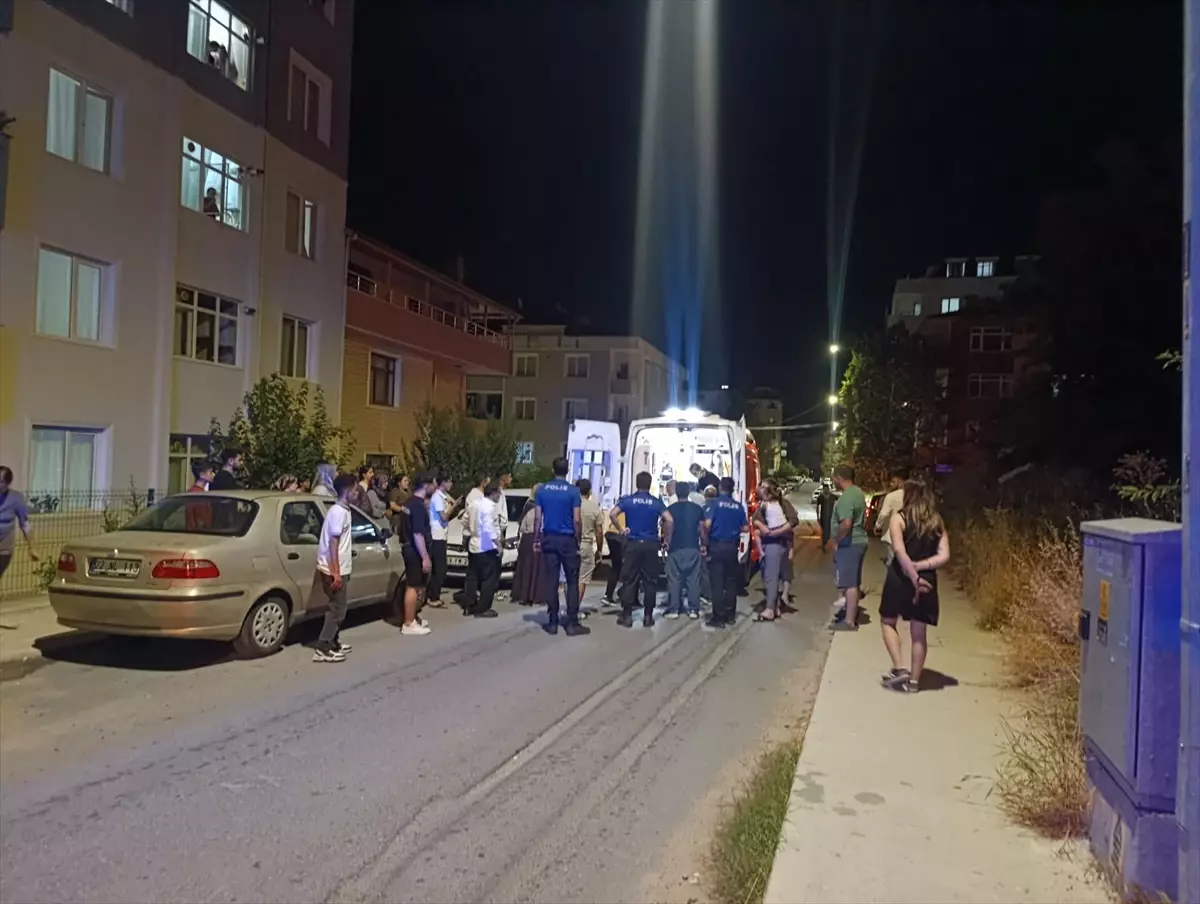 Çerkezköy\'de 12 Yaşındaki Çocuk 3. Kattan Düştü