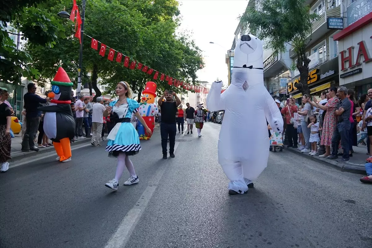 Tekirdağ\'da 59. Uluslararası Kiraz Festivali Başladı
