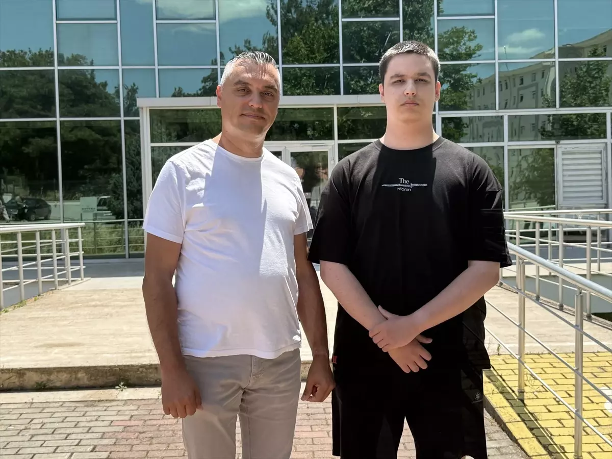 Baba ve Oğul YKS\'de Beraber Ter Döktü