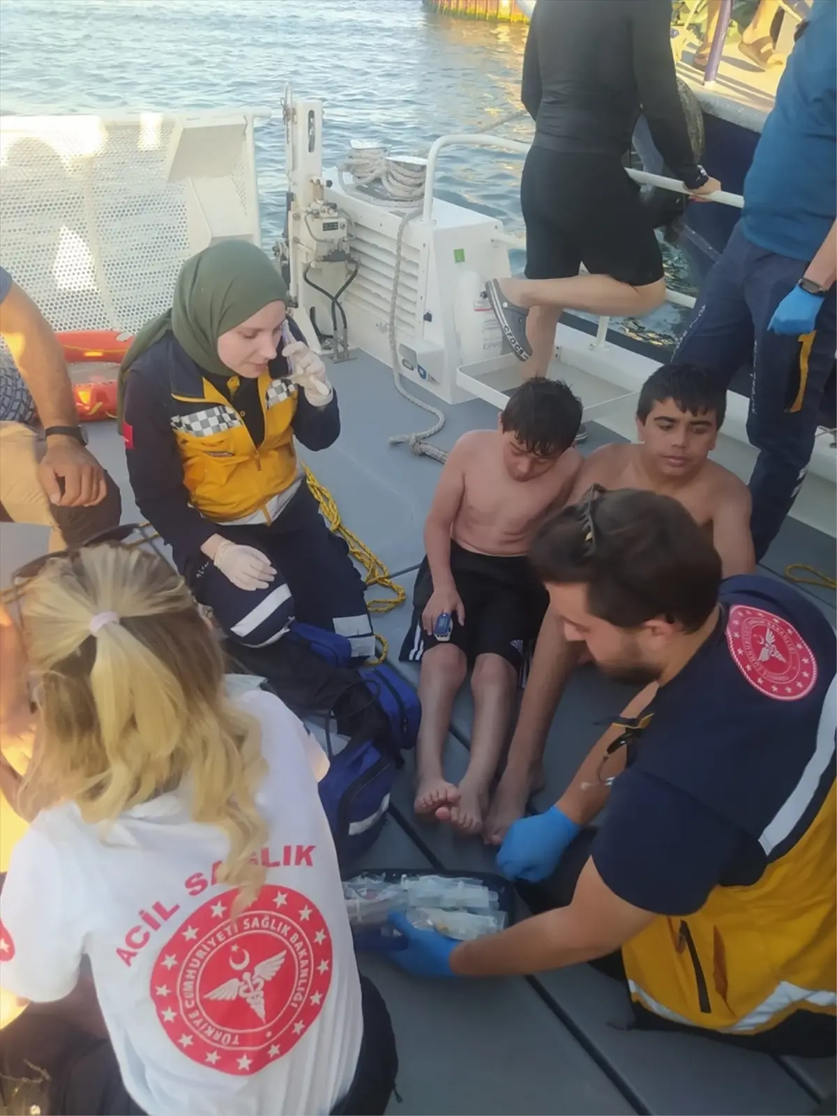 Rüzgarda Mahsur Kalan 4 Kişi Kurtarıldı