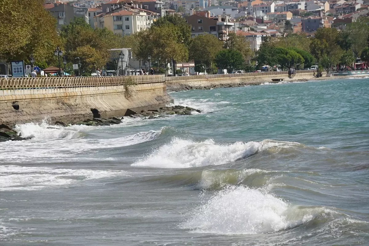 Poyraz Tekirdağ\'da Deniz Ulaşımını Aksattı