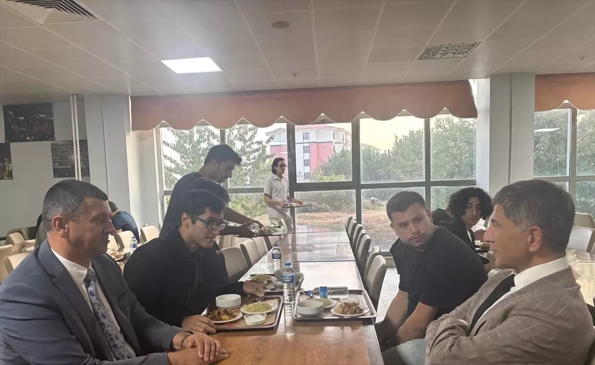 Çorlu Kaymakamı Öğrenci Yurdunu Ziyaret Etti