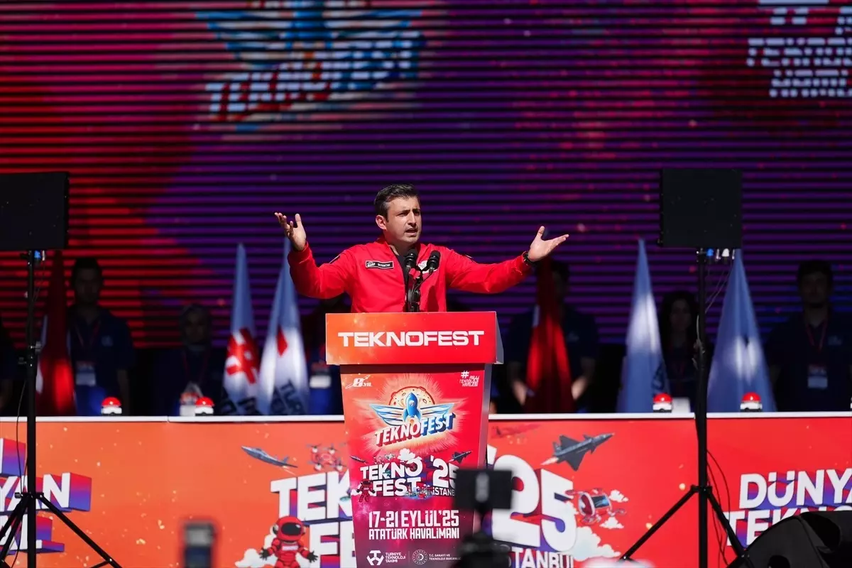 TEKNOFEST Yönetim Kurulu Başkanı Bayraktar, TEKNOFEST İstanbul\'un açılışında konuştu Açıklaması