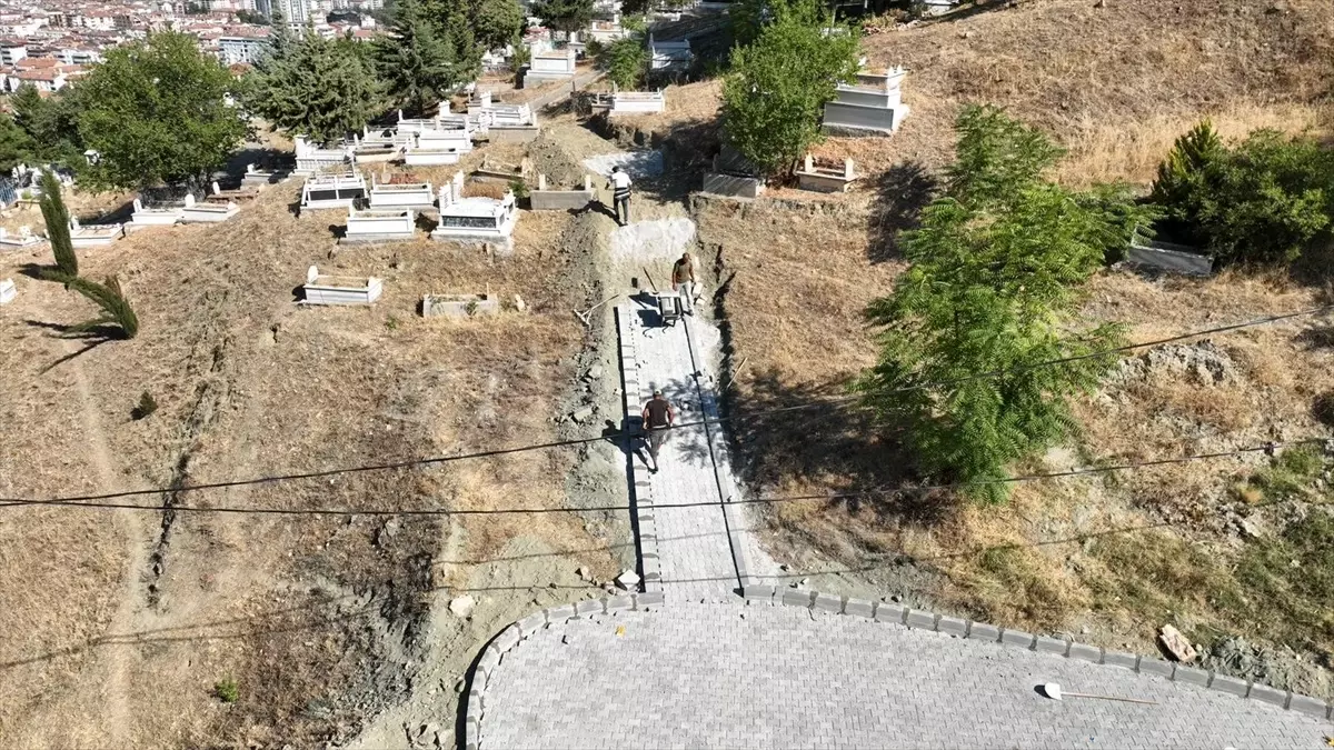 Tokat\'ta Mezarlıkta Ulaşım Kolaylaştı