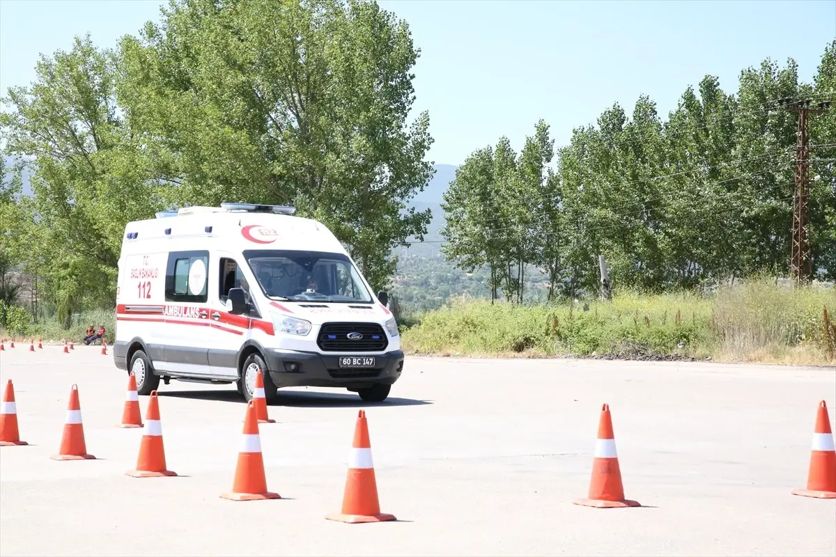 Tokat\'ta Ambulans Sürüş Eğitimi