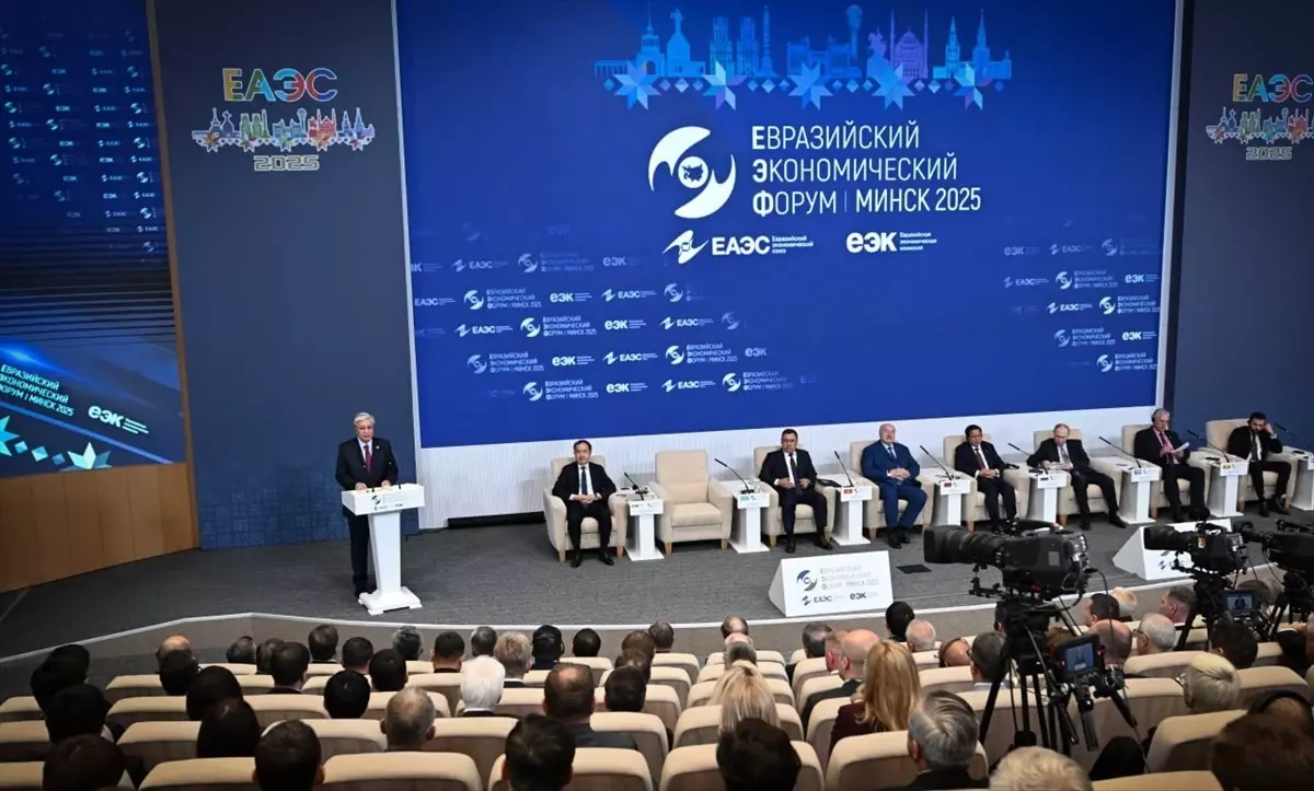 Tokayev\'den AEB Ülkelerine Yapay Zeka Vurgusu