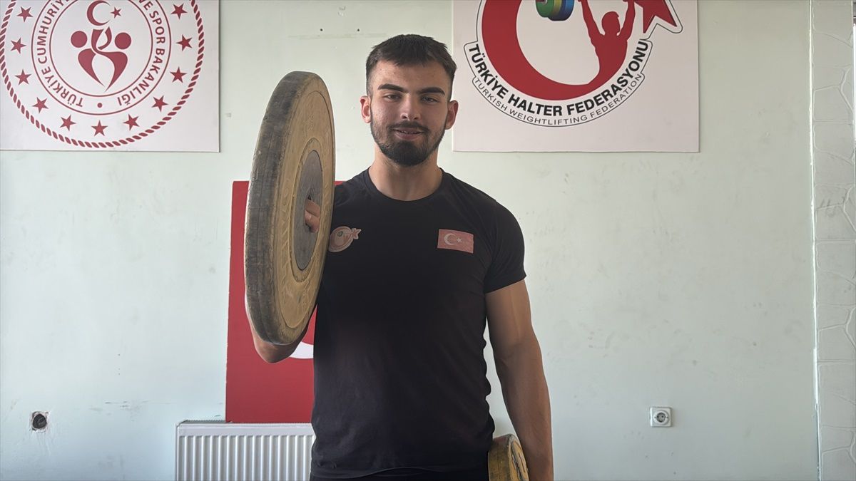 Halterde Başarı İçin Gıda Deposunda Çalışıyor