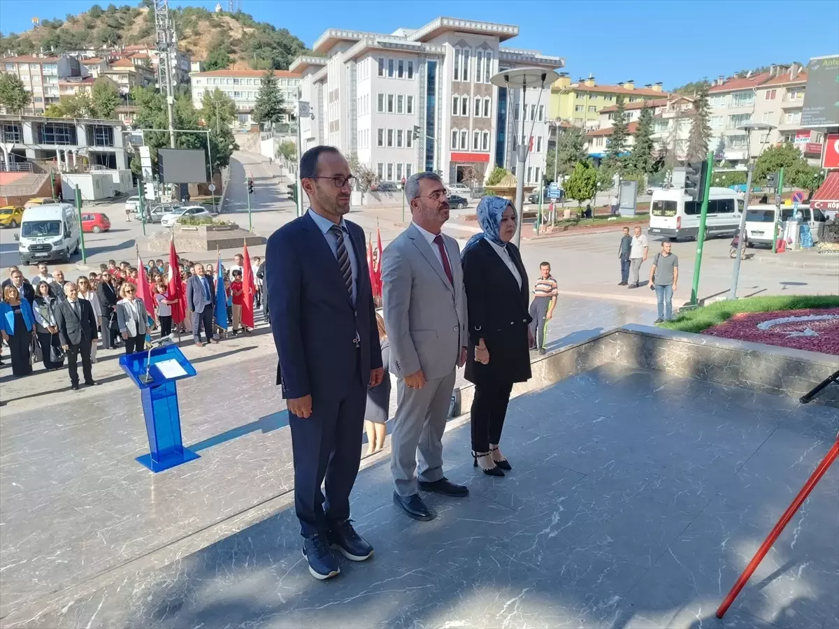 İlköğretim Haftası Coşkuyla Kutlandı