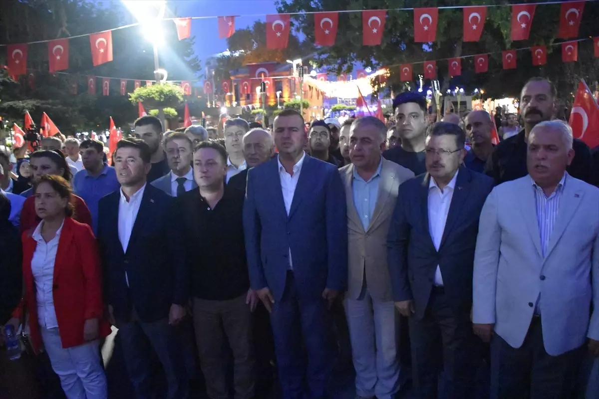 Trabzon\'da Zafer Bayramı Fener Alayı