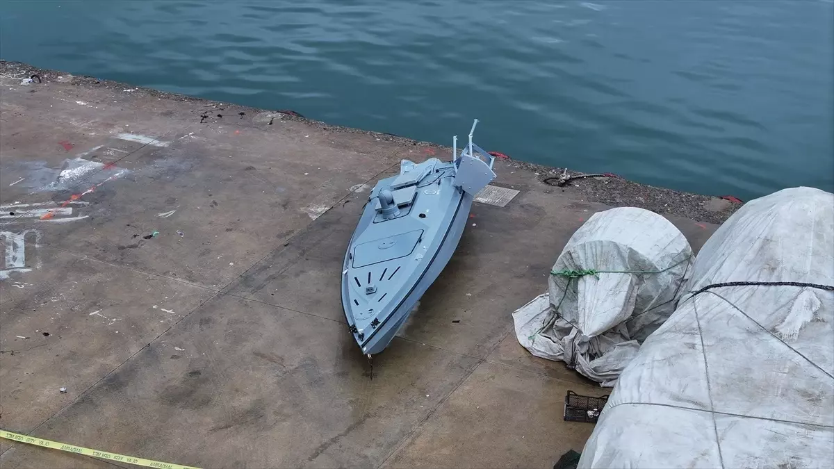 Yoroz Limanı\'nda İnsansız Deniz Aracı Bulundu