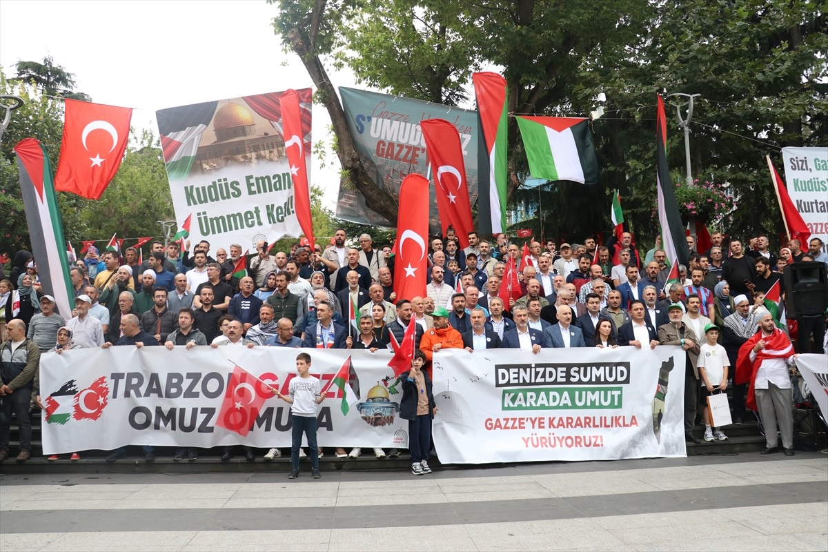 Trabzon\'da Filistin\'e ve Küresel Sumud Filosu\'na destek yürüyüşü düzenlendi