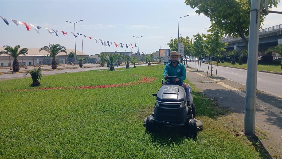 Trabzon\'da Park ve Yeşil Alan Düzenlemeleri Devam Ediyor