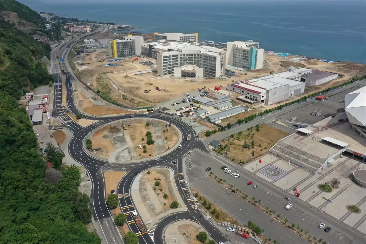 Trabzon\'da Modern Kavşak Açıldı