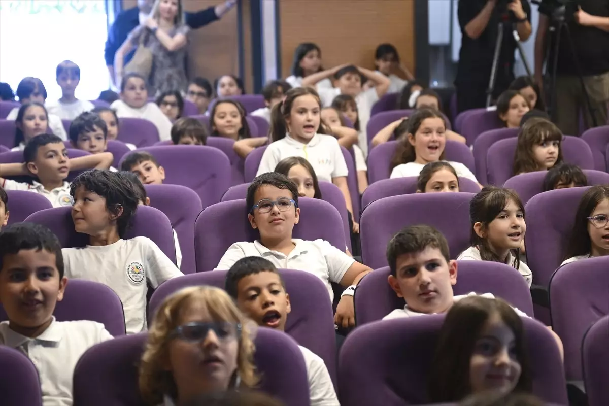 Trafikte Bilinçli Gençler İçin Tiyatro