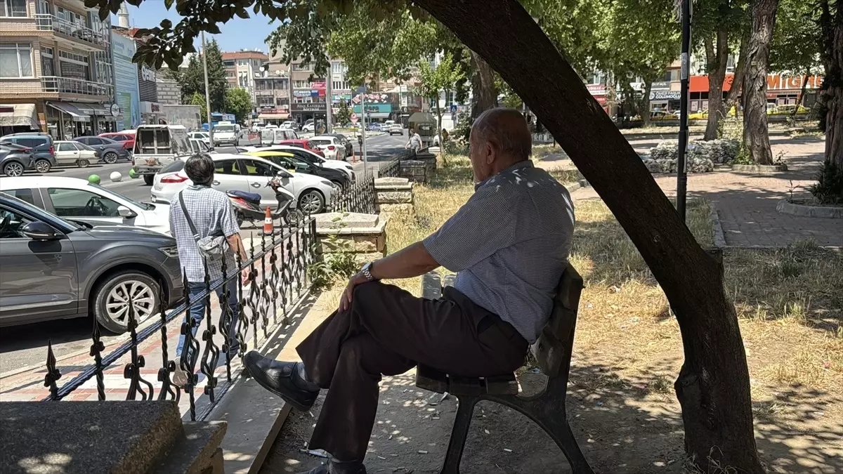 Bölgedeki Sıcak Hava Hayatı Olumsuz Etkiliyor