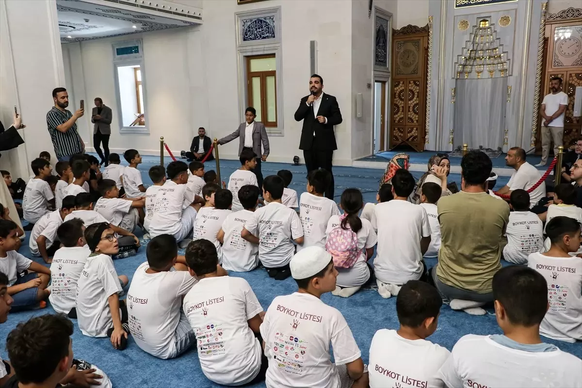 TÜGVA İzmir Yaz Okulu Kapanış Programı