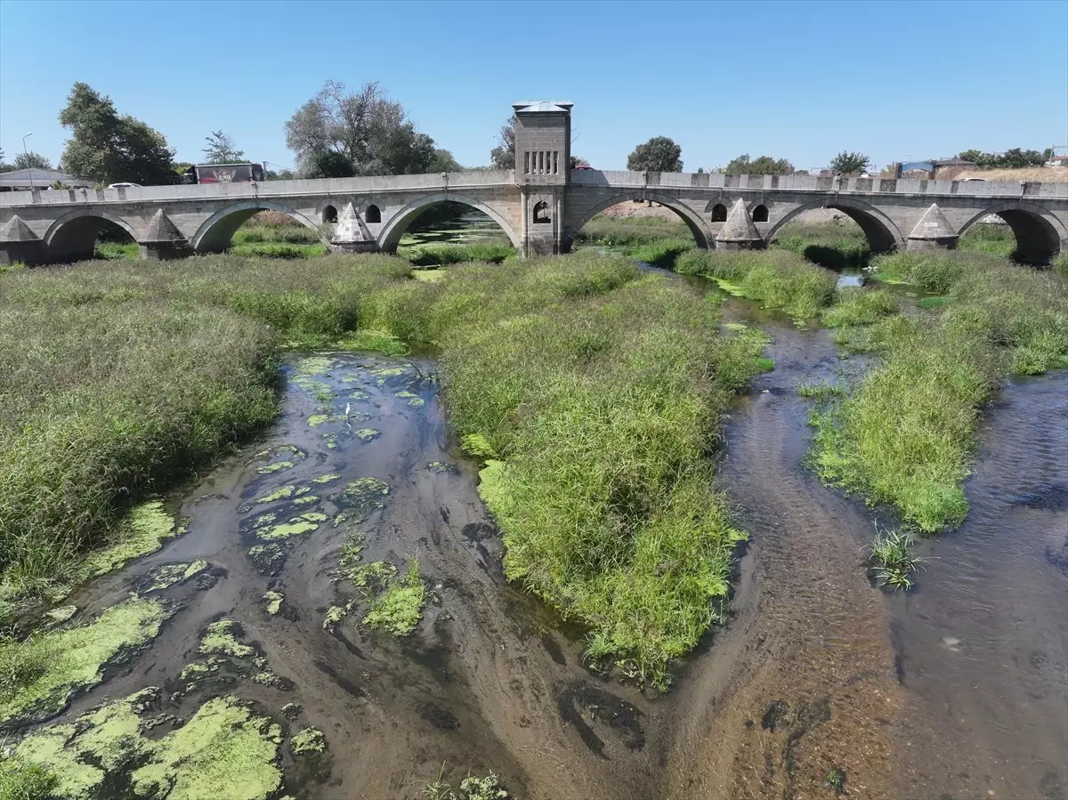 Tunca Nehri\'nde Kuraklık Etkileri
