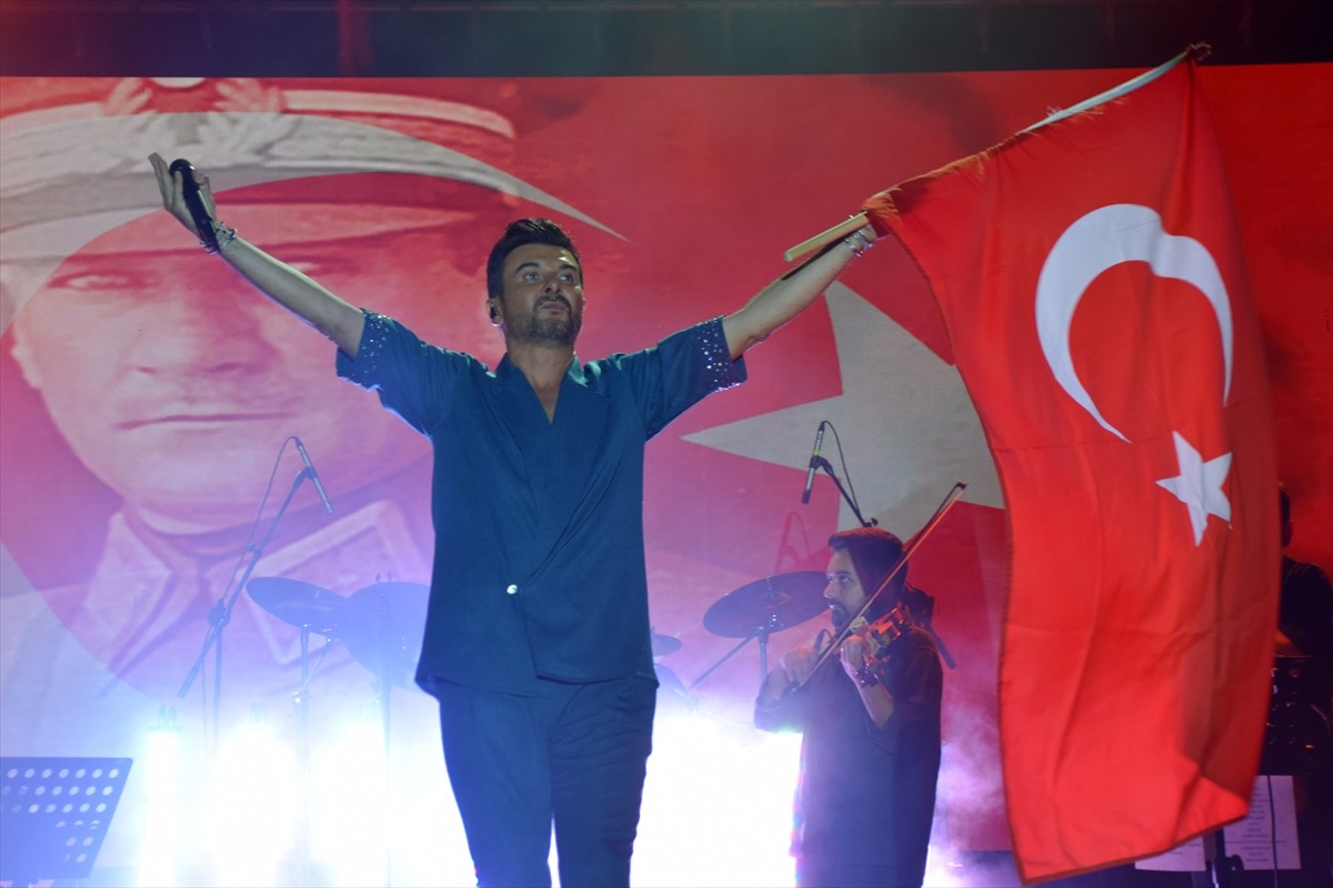 Turgutlu\'da Zafer Bayramı Coşkusu