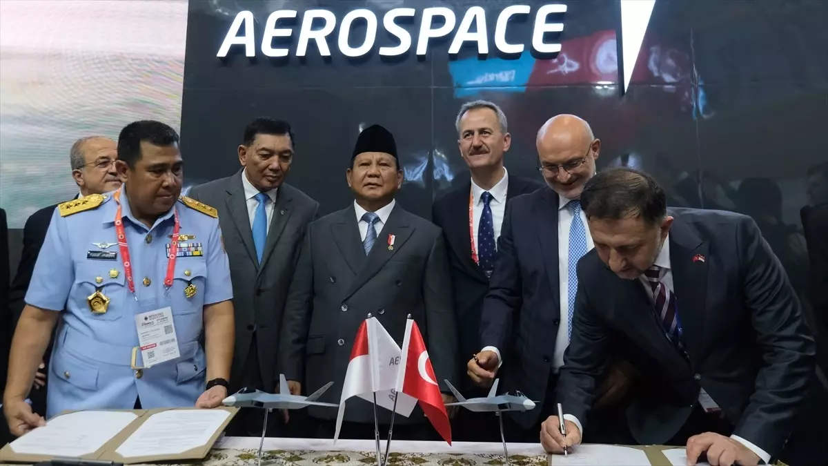 Türkiye\'den Endonezya\'ya 48 milli muharip uçak KAAN ihracatı