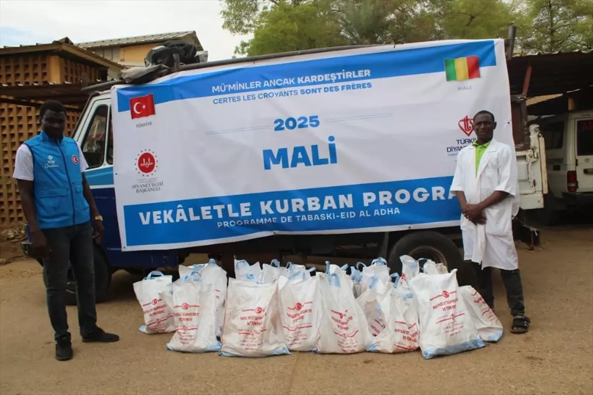 TDV, Mali\'ye Kurban Etleri Ulaştırdı