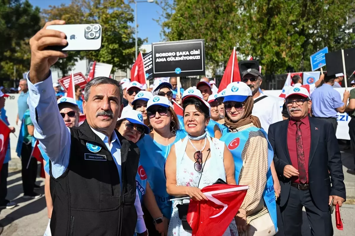 Kamu-Sen\'den İş Bırakma Kararı