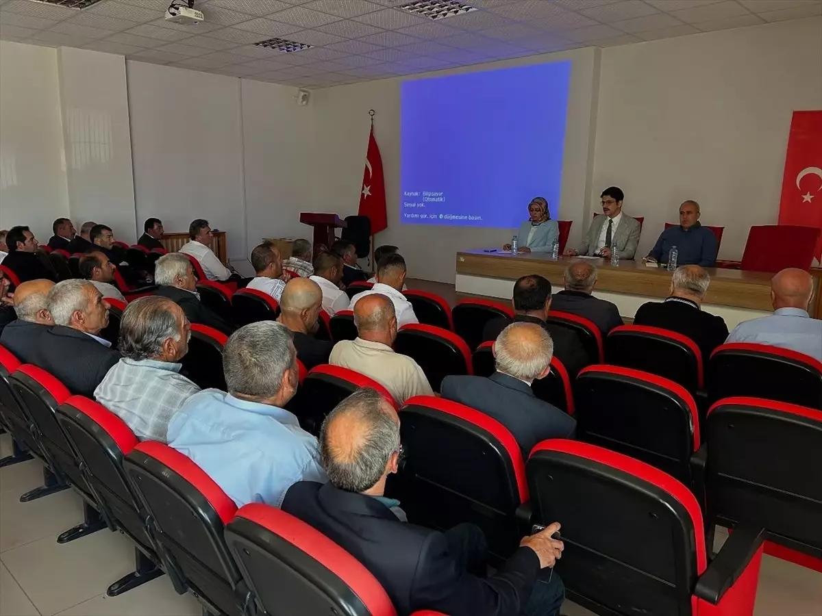 Kaymakam Eskimez Muhtarlarla Toplandı