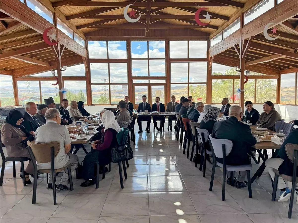 Ulaş ve Gemerek\'te 19 Eylül Gaziler Günü kutlandı