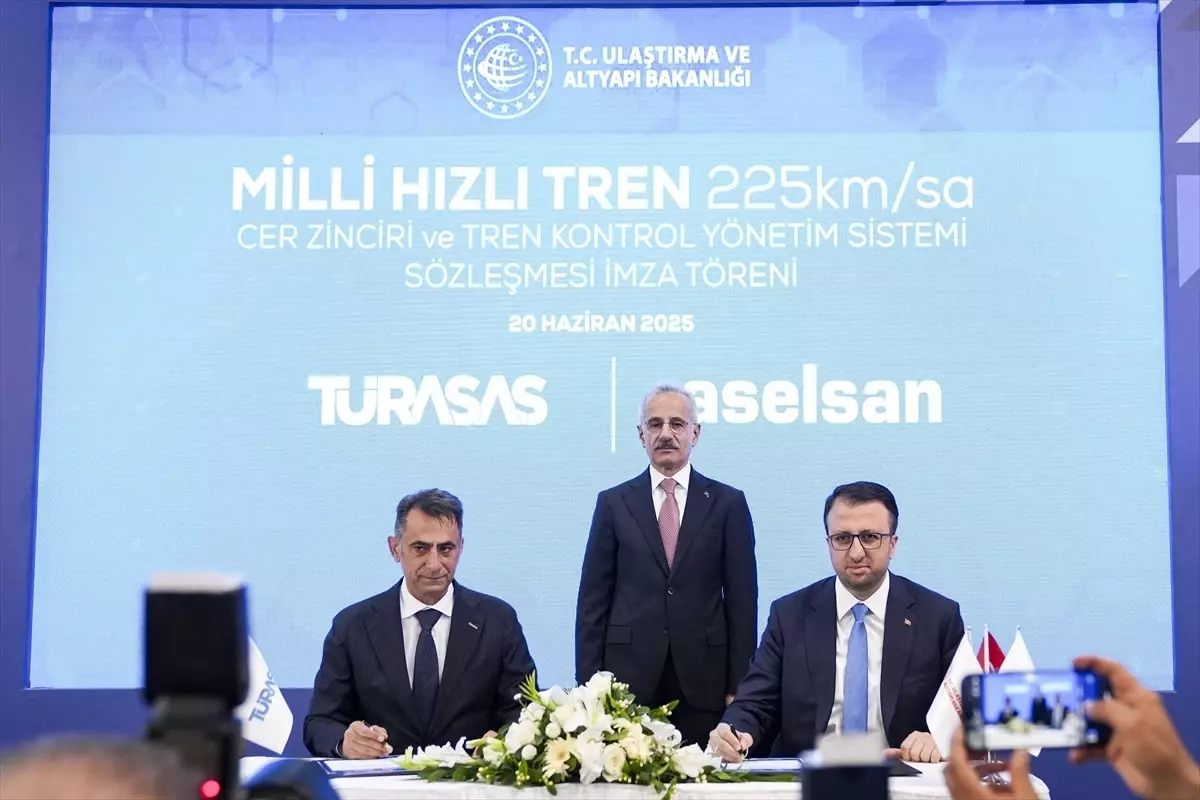 Ulaştırma ve Altyapı Bakanı Uraloğlu, 11. Eurasia Rail Fuarı\'nın kapanış töreninde konuştu Açıklaması