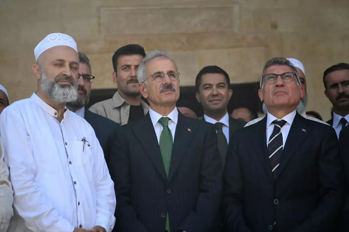 Bakan Uraloğlu Sivas\'ta Cami Açılışına Katıldı
